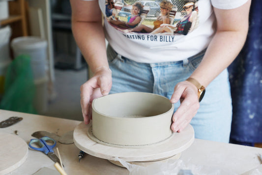 'CLAY MADE' Handaufbautechnik (ohne Töpferscheibe)